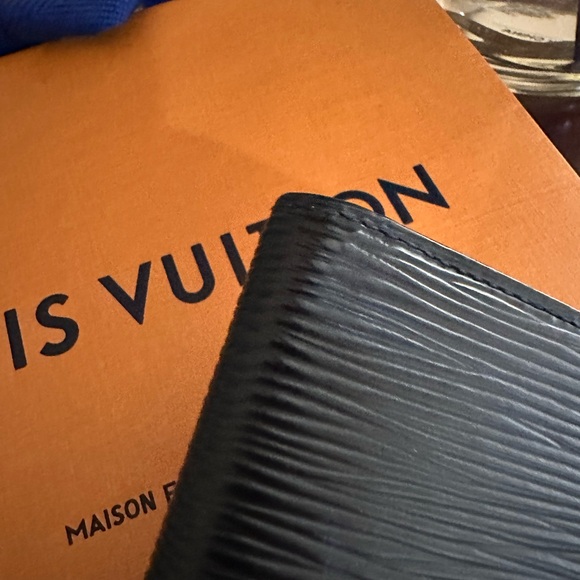 Vintage Louis Vuitton Epi long bifold wallet CA1010 Made in Spain - Picture 12 of 17